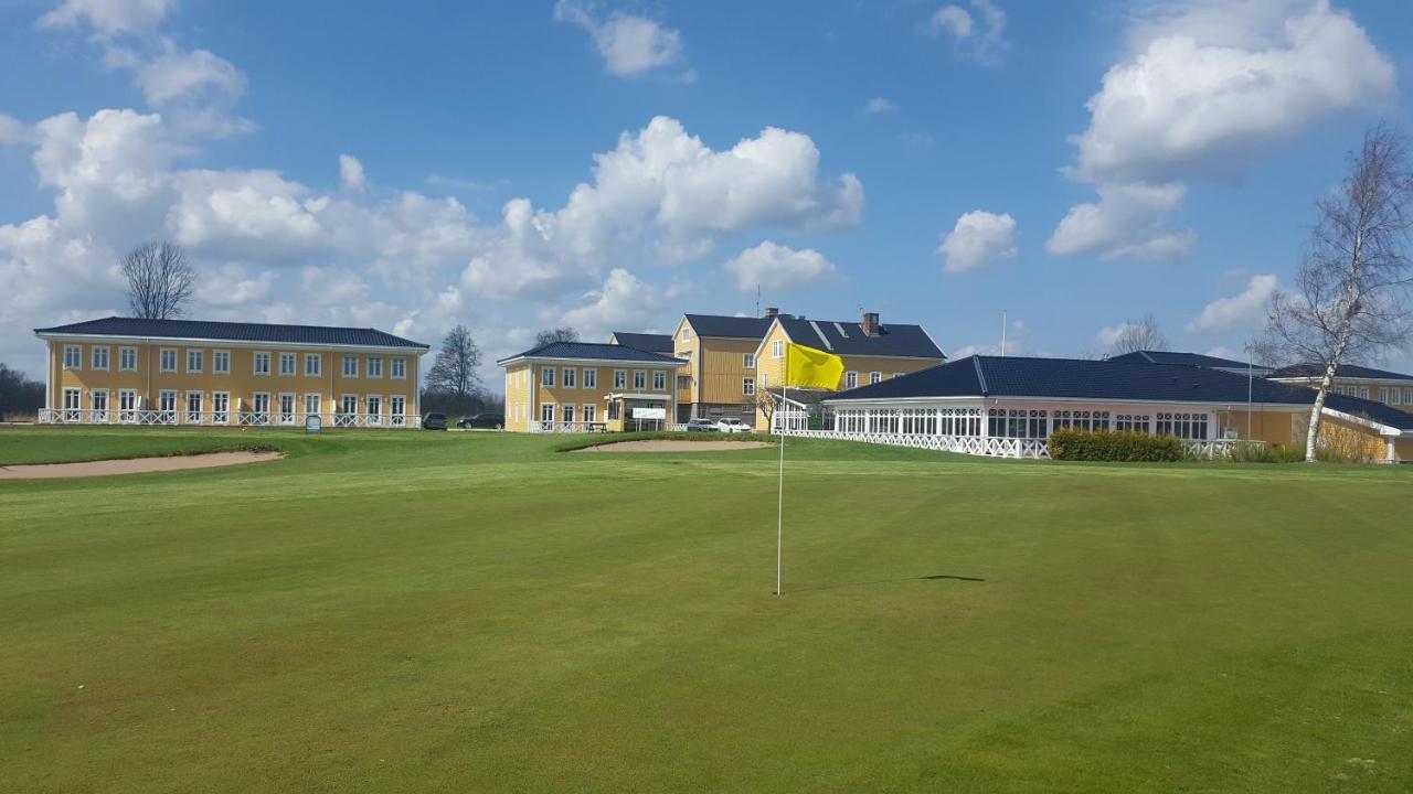 Melleruds Golfklubb Bed & Breakfast エクステリア 写真