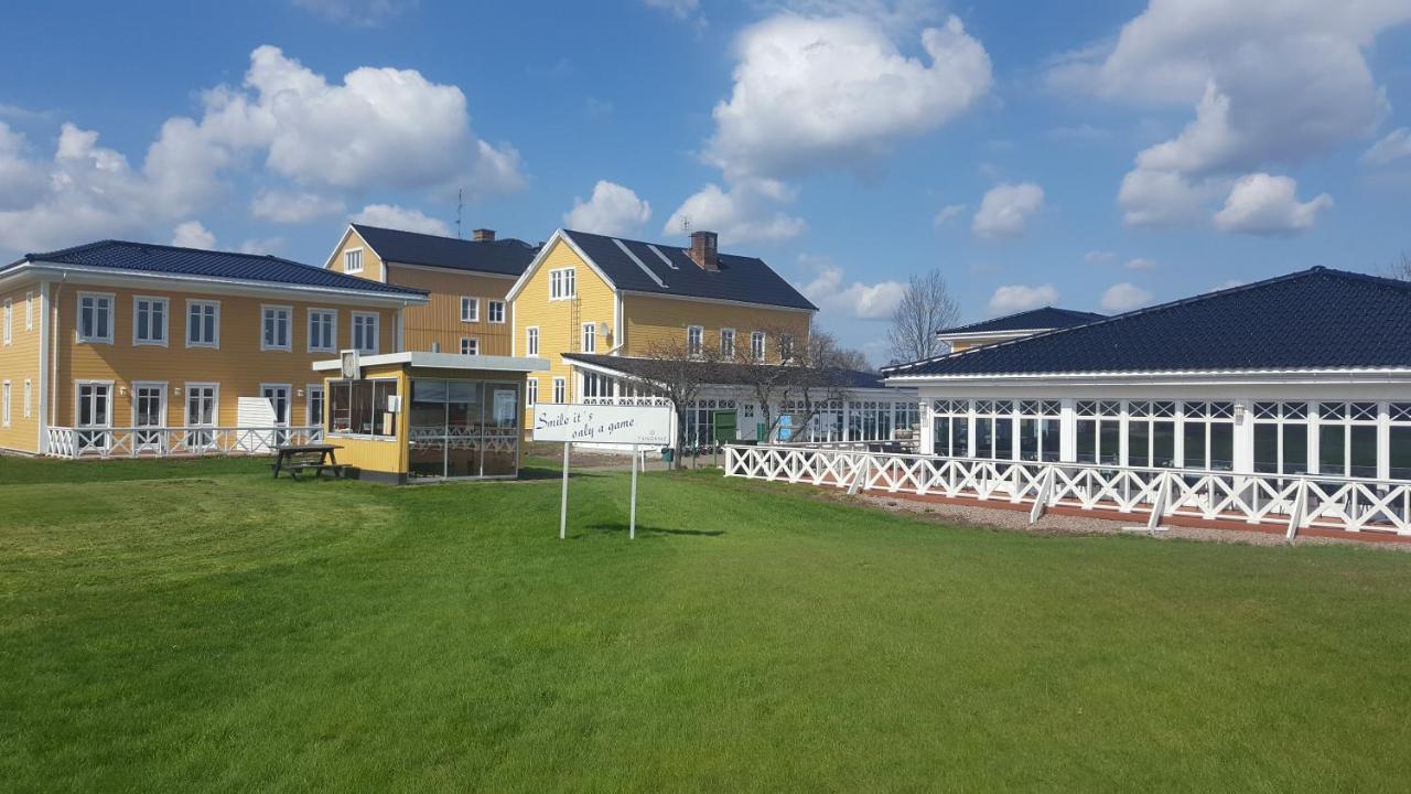 Melleruds Golfklubb Bed & Breakfast エクステリア 写真